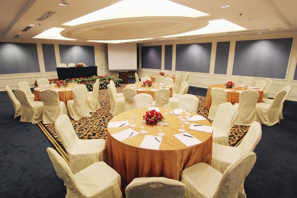 Harmoni One Convention Hotel And Service Apartments Batam Luaran gambar