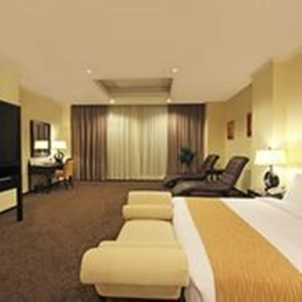 Harmoni One Convention Hotel And Service Apartments Batam Luaran gambar