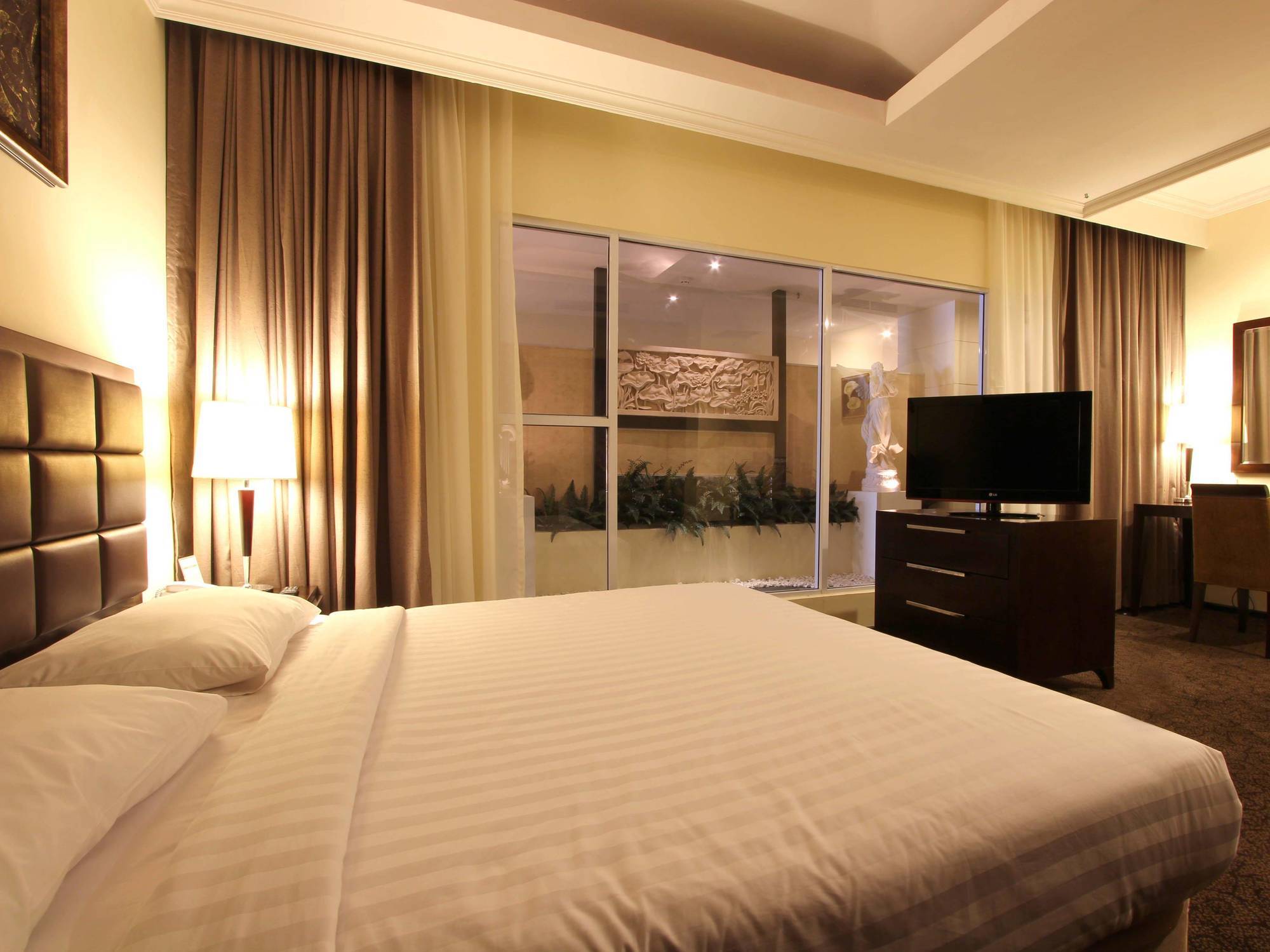 Harmoni One Convention Hotel And Service Apartments Batam Luaran gambar