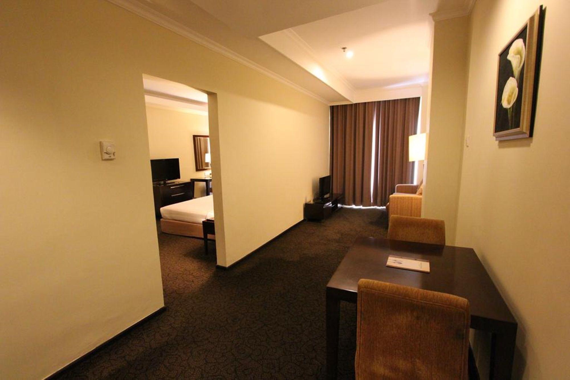 Harmoni One Convention Hotel And Service Apartments Batam Luaran gambar